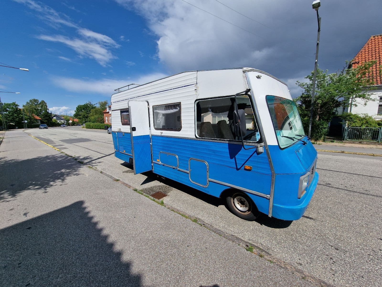 Williams Peugeot Autocamper – Give
