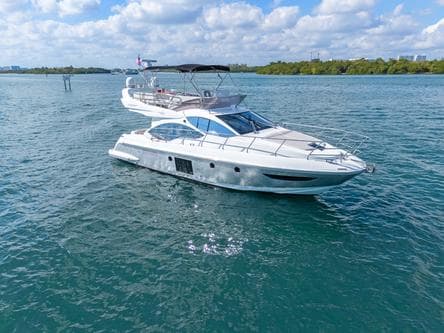 BOOK our Azimut 45’ Flybridge private yacht – North Miami