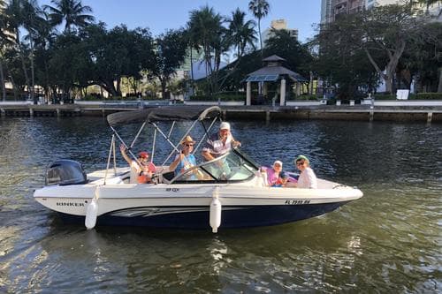 Rent this NEW 2020 Rinker QX18 OB Bowrider, for 8 People in Fort Lauderdale, FL – Fort Lauderdale