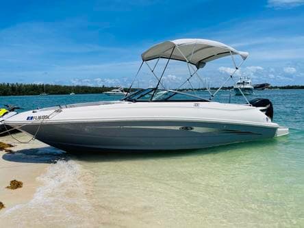 🌊 2016 Sea Ray 240 Sundeck | Luxury Boat Rental in Fort Lauderdale – Fort Lauderdale