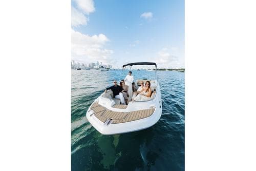 ☀️ Miami Vibes Aboard the Hurricane Blue 24’ 🌴 – Key Biscayne