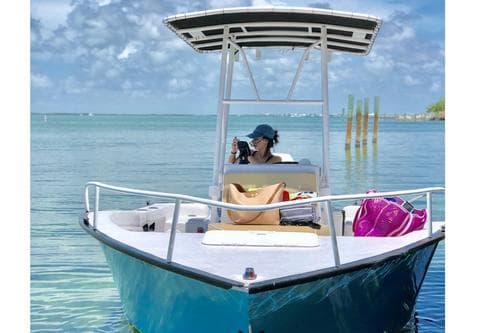 Relaxing Center Console Perfect for Sandbar days – Dania Beach