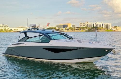 2019 Cobalt A36 Luxury Cruiser for Charter in Miami – Key Biscayne