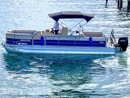 New Ponton w/ XL Lounging Space (Captained only) – Miami Beach