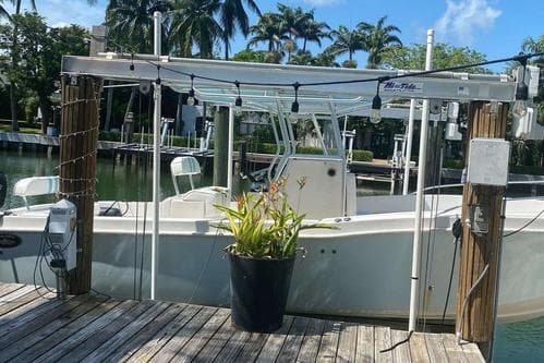 CENTER CONSOLE – Miami Beach