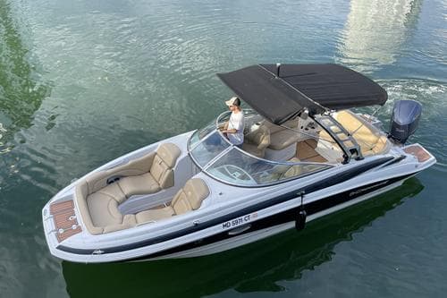 Perfect Day on Water (2018 CROWNLINE) – Miami Beach