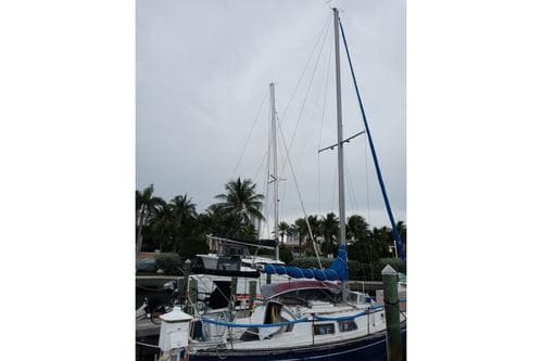 Antique on the Move Sail and Enjoy the Classic Old Lady Splash on Better Days – Miami