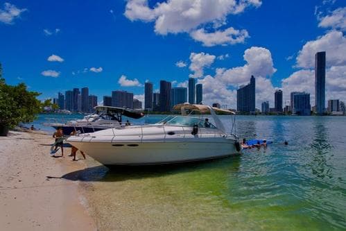 MIAMI BOAT TOUR SPECTACULAR VIEWS OF SANDBAR/SKYLINE – Sunny Isles Beach