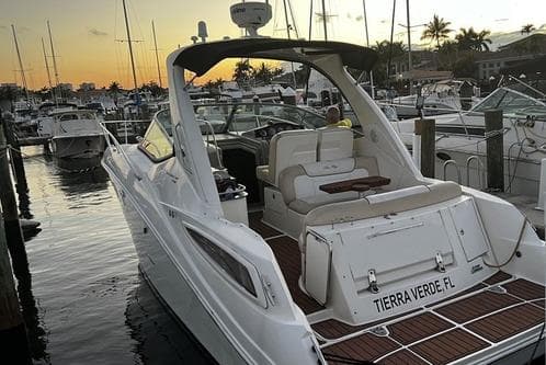 BEAUTIFUL 33' SEA RAY SUNDANCER DEPARTING FROM HOLLYWOOD FL – Hollywood