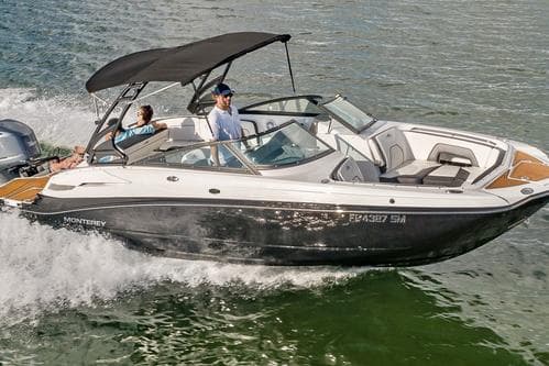 AMAZING 27 FT MONTEREY – Miami Beach