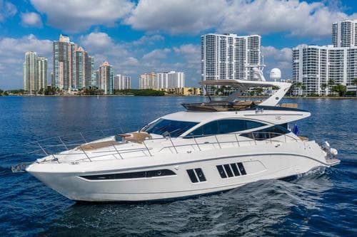 Sea Ray L650 Fly (2017) Cruise the beautiful waterways of South Florida aboard this luxury motor yacht – North Miami Beach