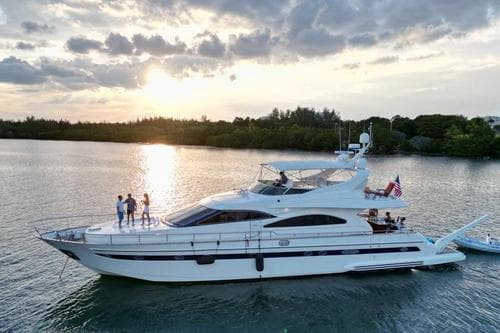 ASTONDOA 80” FLYBRIDGE – North Bay Village
