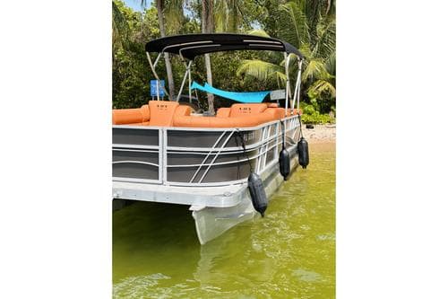 Pontoon 24ft for rent in North Miami 🚨🚨 – North Miami Beach