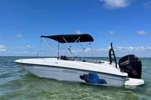 Be Your Own Captain – Miami Boat Rental at Top Marina + Free Parking – Key Biscayne