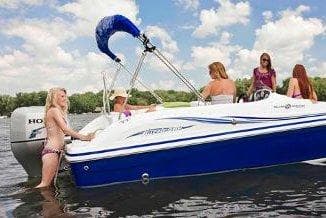 Enjoy Miami's sun on this amazing bow rider ! – Miami