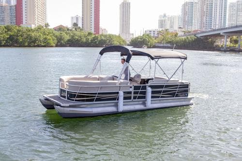 24 Ft Bentley Pontoon Party Boat for rent in Miami - best price! – Hallandale Beach