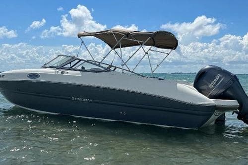 Amazing boat tour around Miami bay – Miami