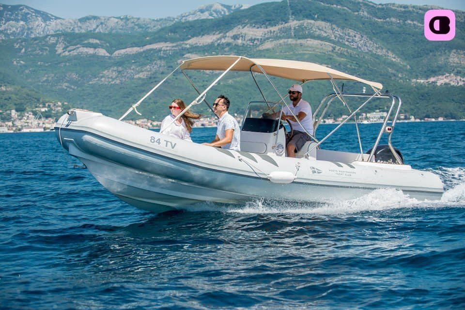 Avon Seasport 360 – Tivar