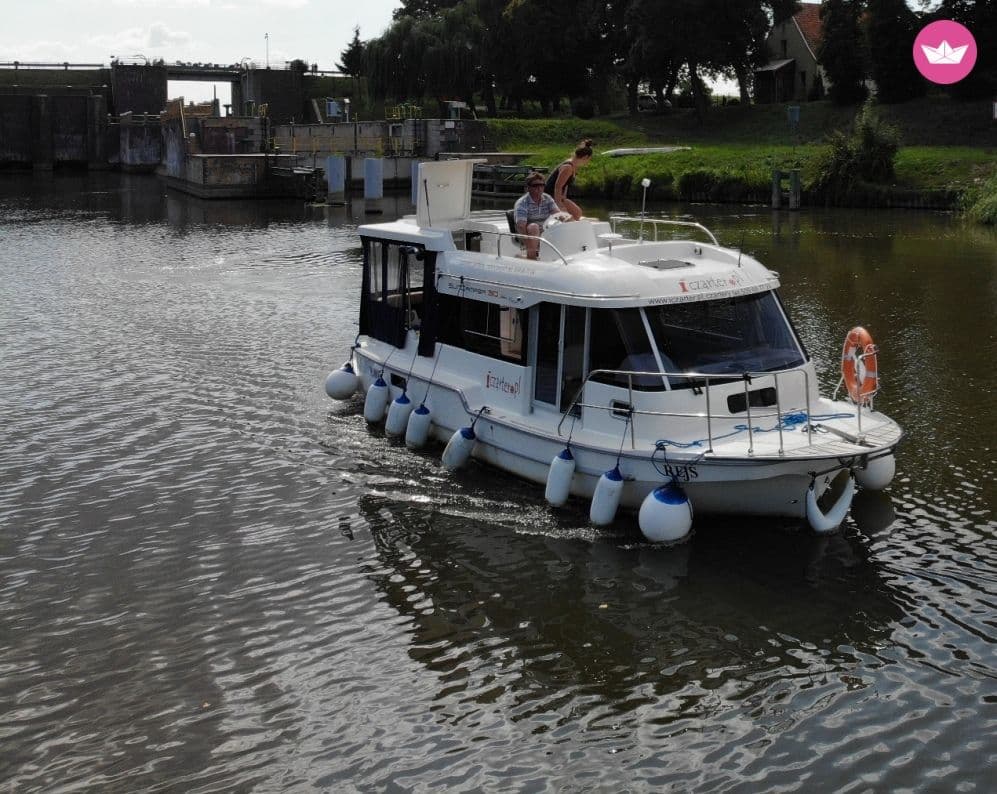 Balt Yacht Suncamper 30 Flybridge – Elblag