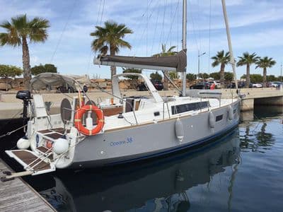 Beneteau Oceanis 38 – Torrevieja