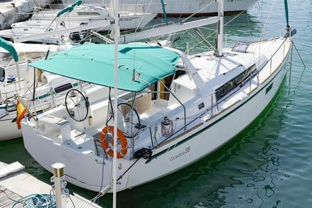 Beneteau Oceanis 38 – Sitges