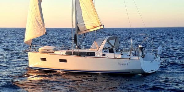 Beneteau Oceanis 38 – Ayamonte