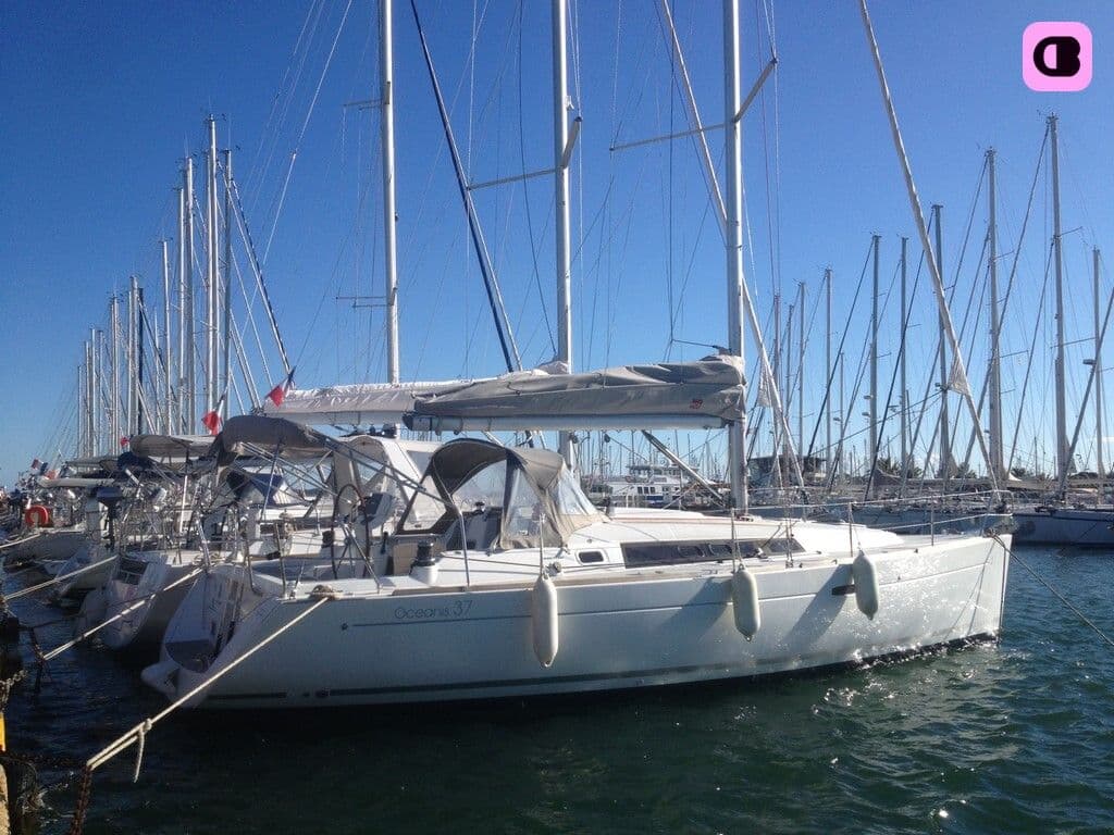 Beneteau Oceanis 37 – Toulon