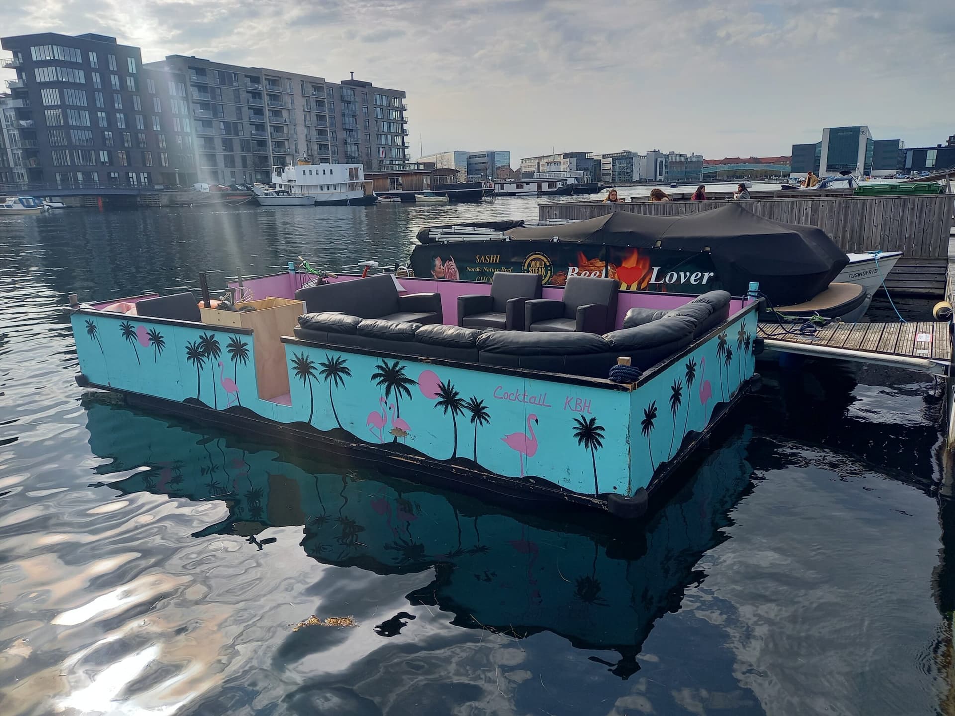 Boatie sofabåd med kaptajn – sejltur i Københavns havn – Copenhague
