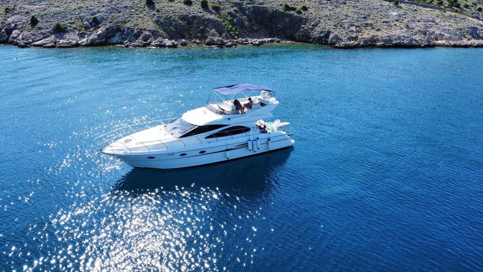 Azimut 46 Fly – Piraeus
