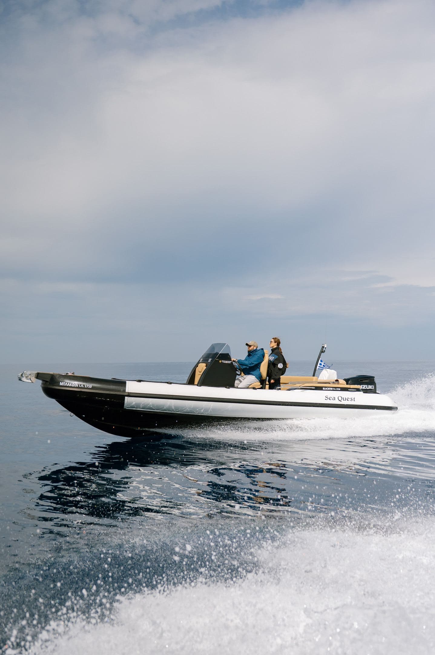 SEA QUEST 760 – Faros