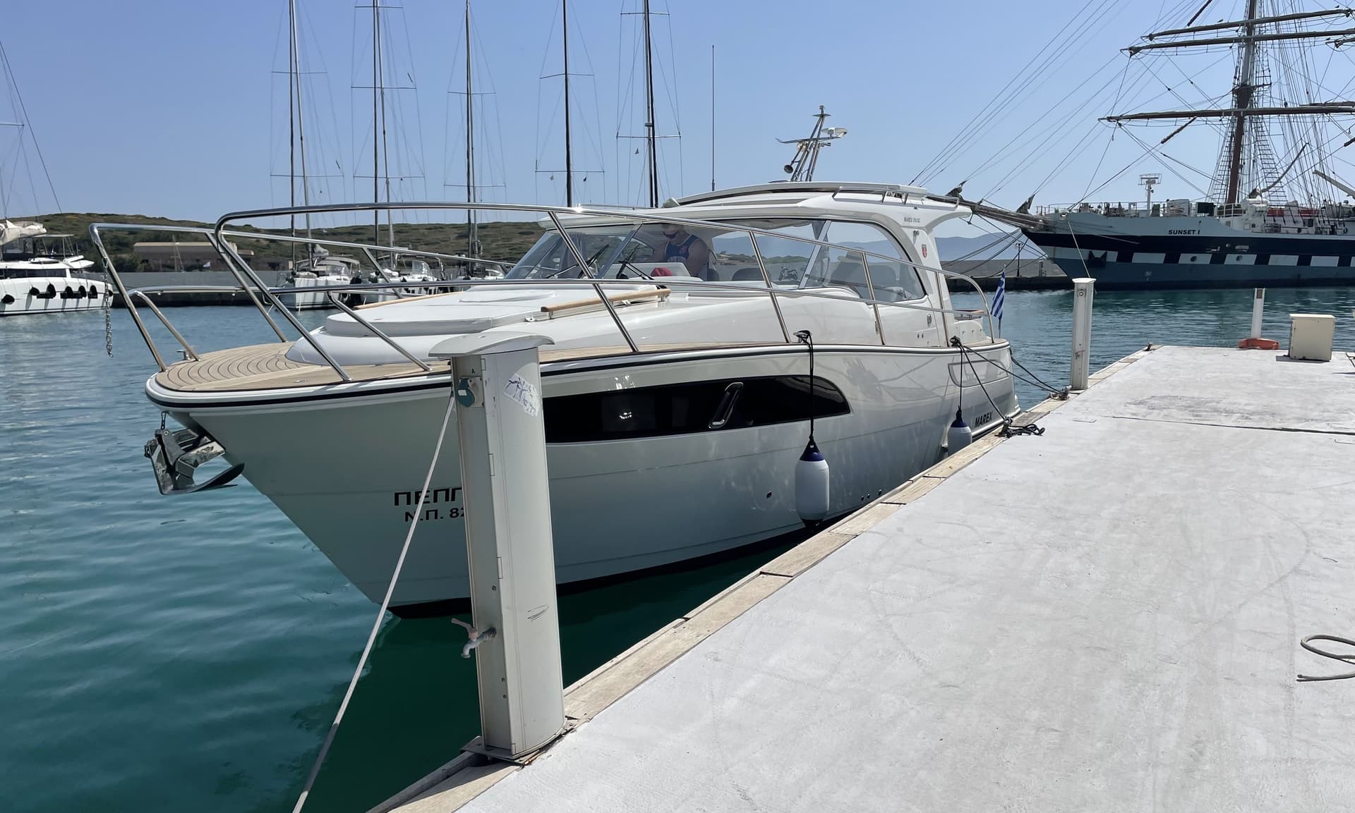 Marex 310 Sun Cruiser – Lavrio