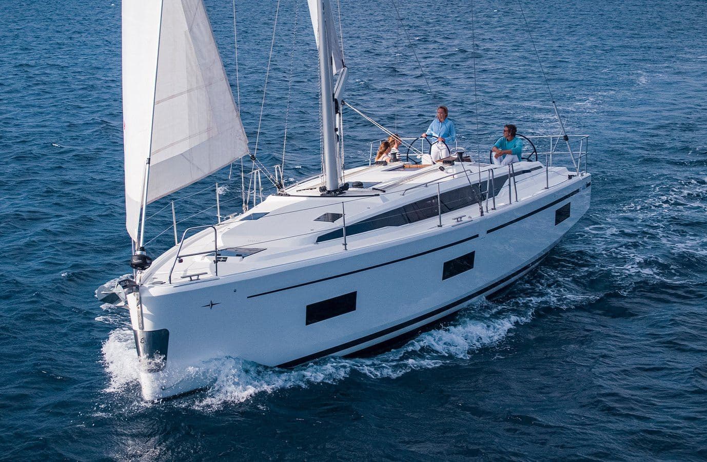 Bavaria C 42 – Alimos