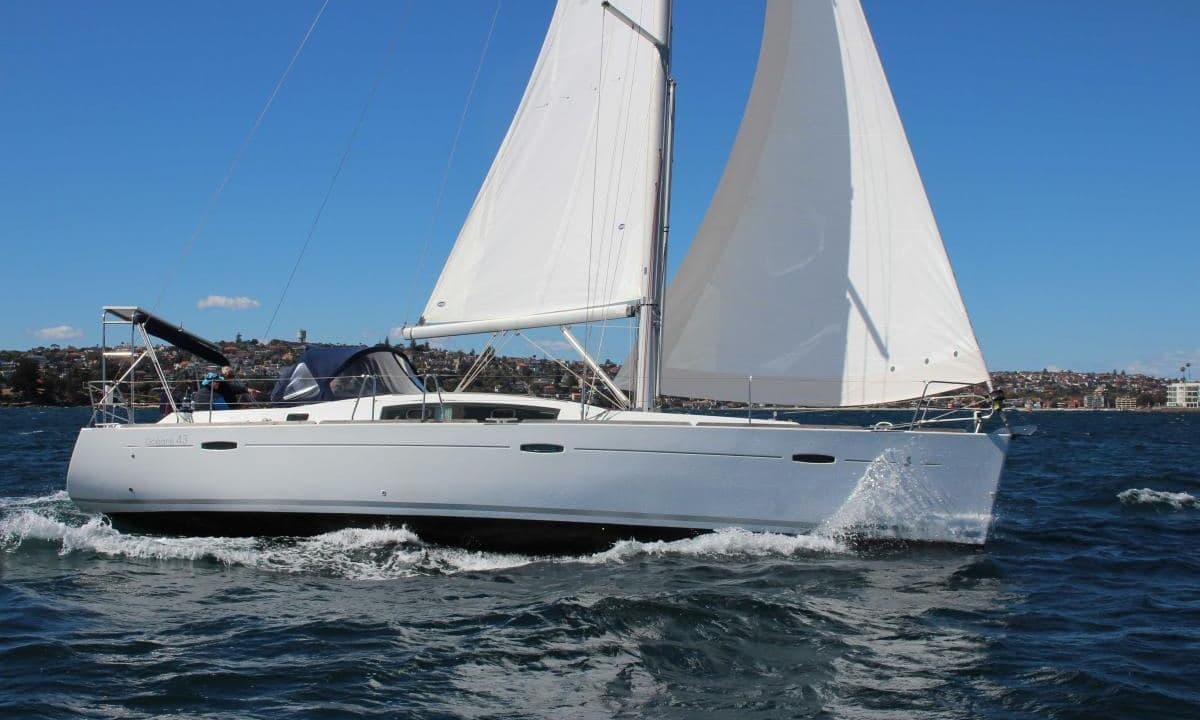 Beneteau Oceanis 43 – Perigiali