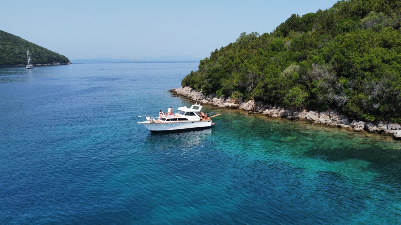 Chris-Craft 31 Commander – Lefkimmi