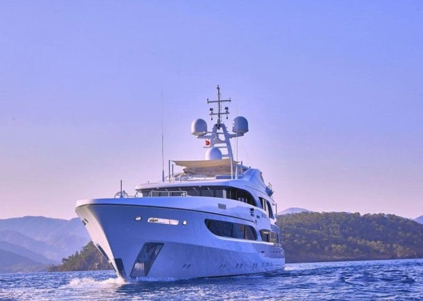 Clipper Motor Yachts IMMERSIVE 55 – Athina