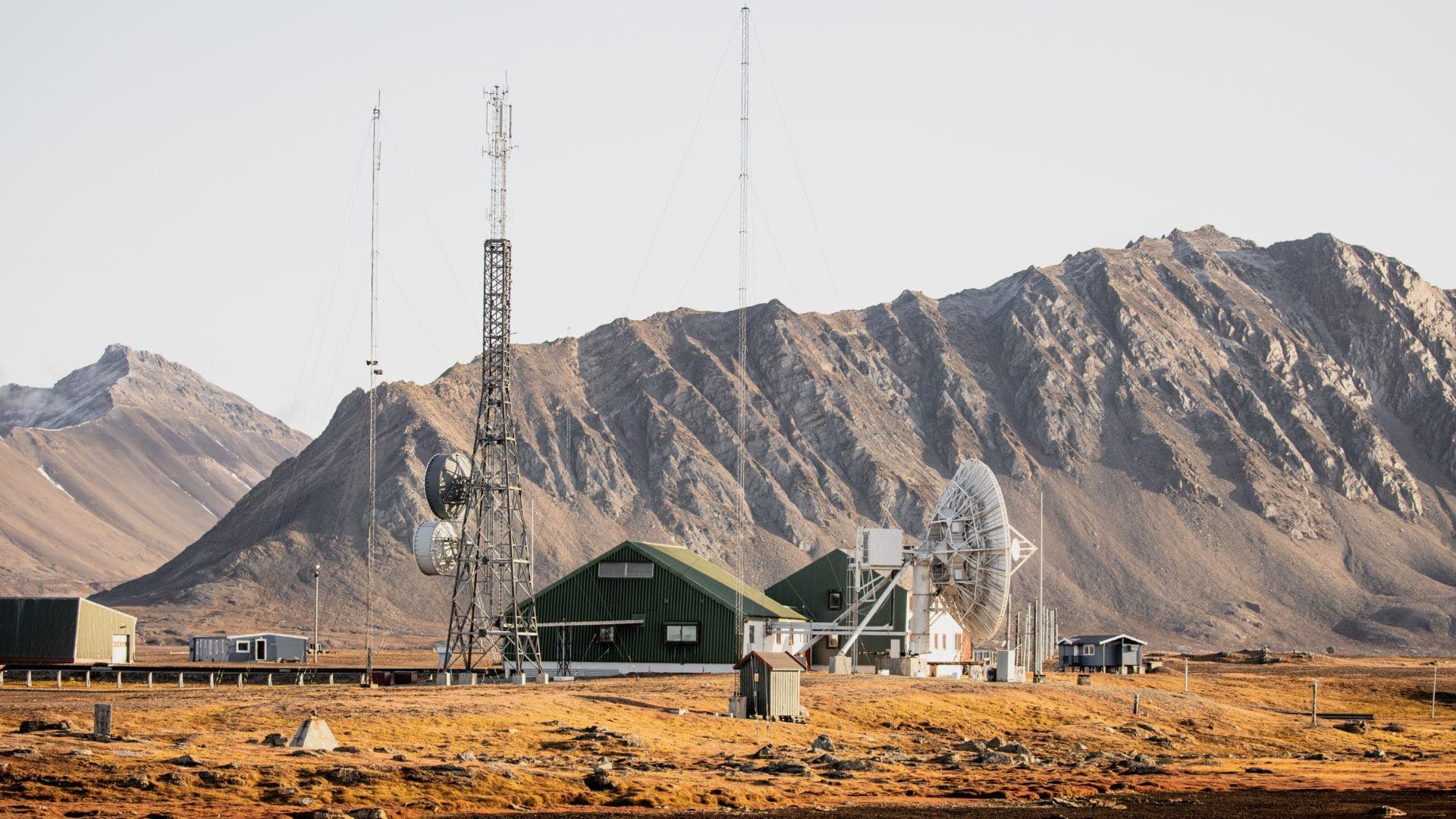 Isfjord Radio Adventure Hotel — Kokeriet Sauna – Svalbard