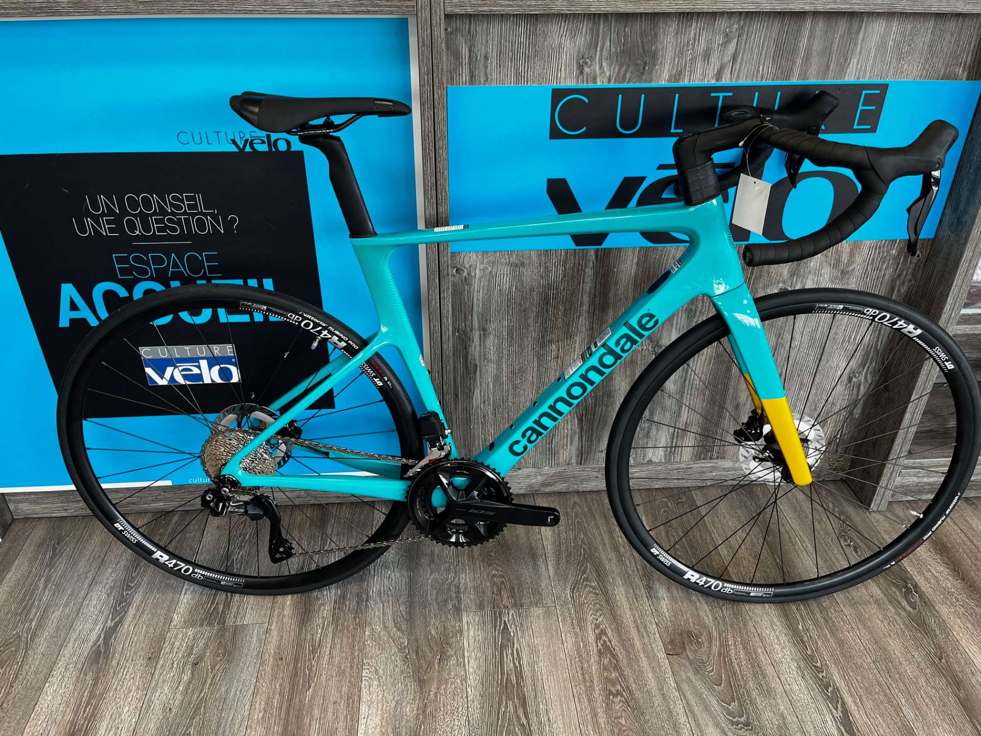 Cannondale SuperSix road bike – size 54