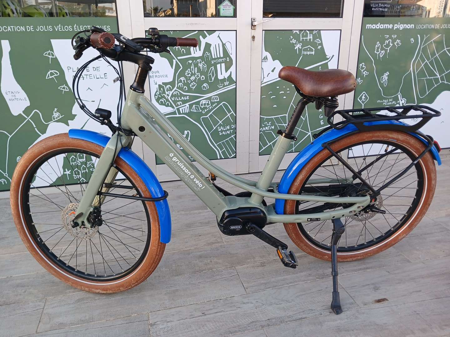 Electric Beach Cruiser Bike