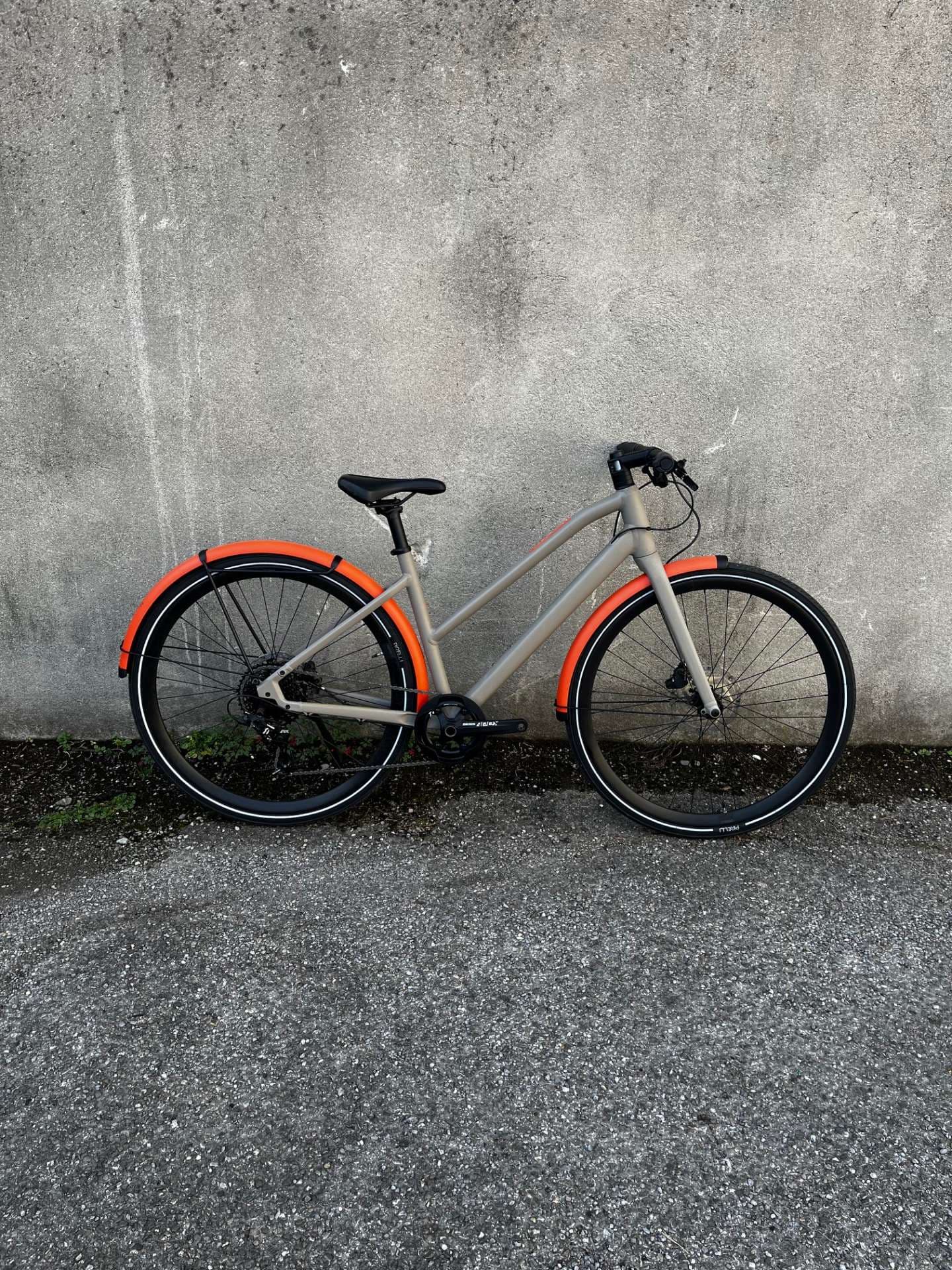 Hybrid bike (non-electric) – size S (155–170 cm) – Thonon Les Bains