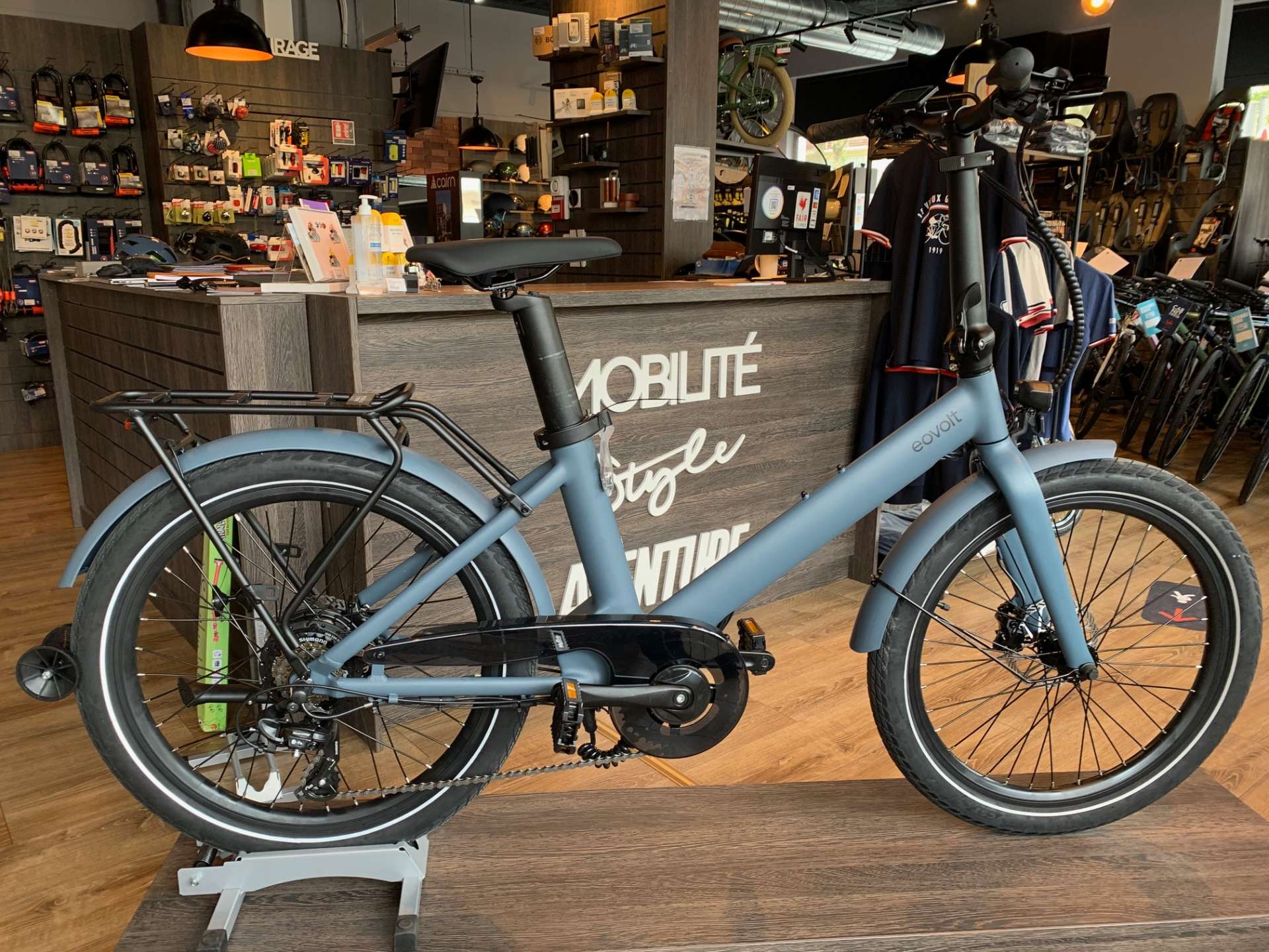 Vélo Tous Chemins et Ville Assistance électrique EOVOLT EVENING 24''