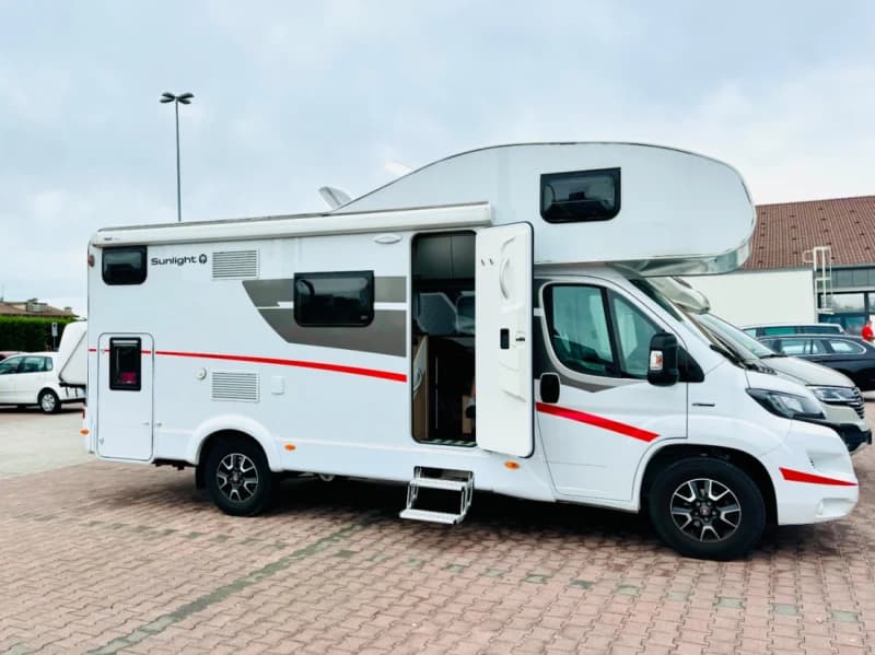 Sunlight Wohnmobil von Patrik & Daniela – Fraubrunnen