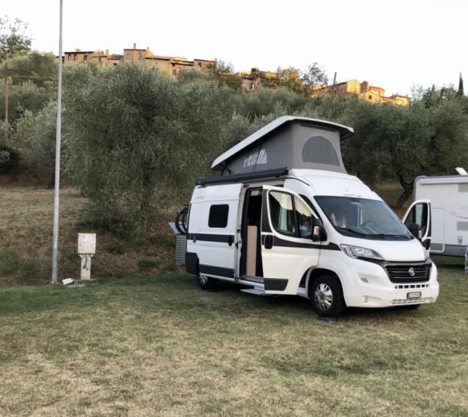Hymer Campingbus von Heinz Wiesmann – Nyon