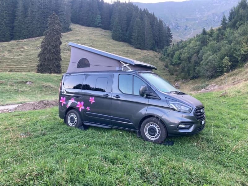 Ford Campingbus von Cathy – Neuchâtel
