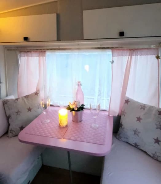 Grethes Colchester Campingvogn – Hakadal