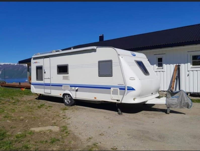 Silje Kvandal Jakobsens Hobby Campingvogn – Hemnesberget