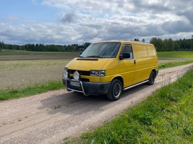 Bumblebee / Pörriäinen, Jussi:n Retkeilyauto – Sipoo