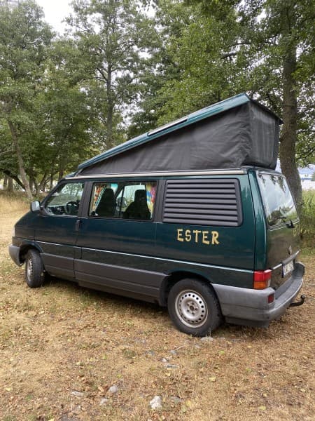 Ester, Charlotta:s Campervan – Enköping