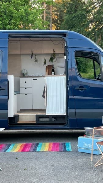 Meri-Annan, Mercedes-Benz-Retkeilyauto – Turku