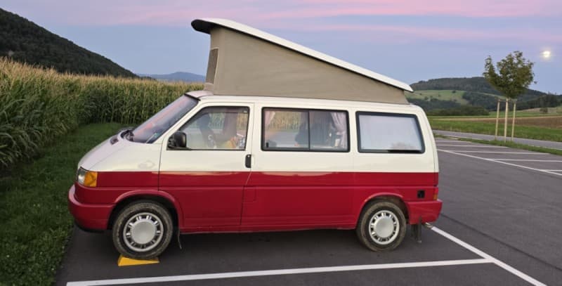 VW Campingbus von Adam – Kriens