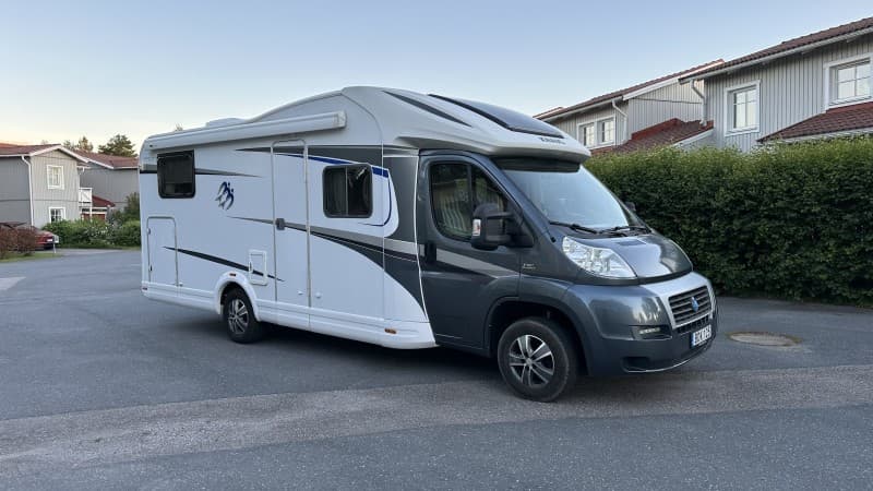 Knaus Sky Wave 700, Tobias:s Husbil – Luleå